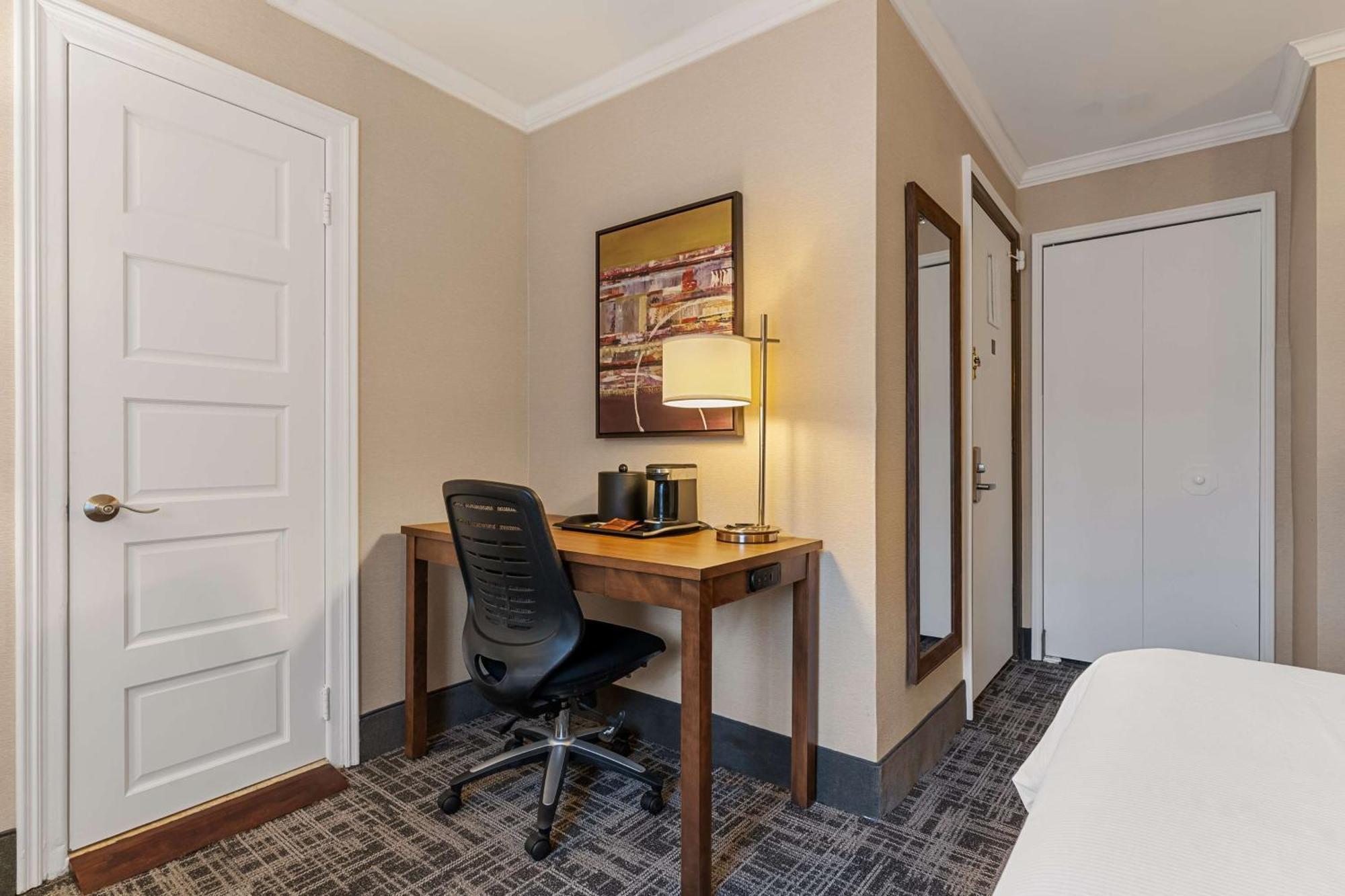Western Ville-marie & 4* Montréal